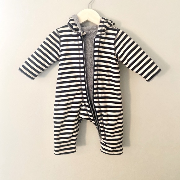 Hanna Andersson Reversible Baby Zip One Piece - Picture 2 of 5
